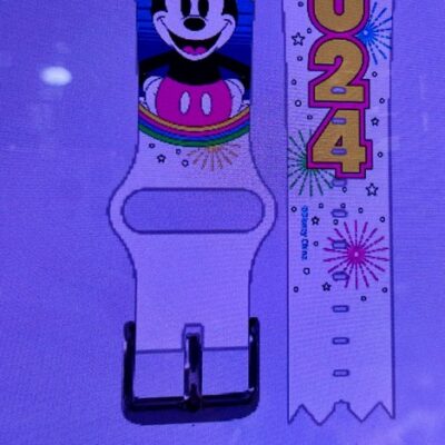 DISNEY PARKS Mickey 2024 Dated Apple Watch Band White LARGE 42mm 44mm 45mm New