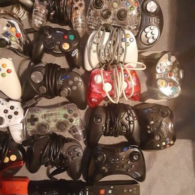 Video Game Controllers Xbox – Playstation Wii – Lot of 30