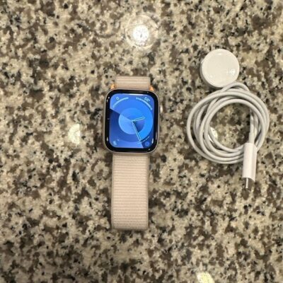 Apple Watch SE 2nd Gen GPS + Cellular LTE 44mm Aluminum Sport Loop Starlight