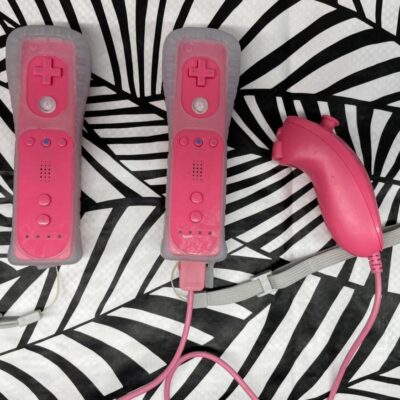 2 Pink Nintendo Wii Remote Controller + 1 Nunchuck & Rubber Sleeves Tested Works