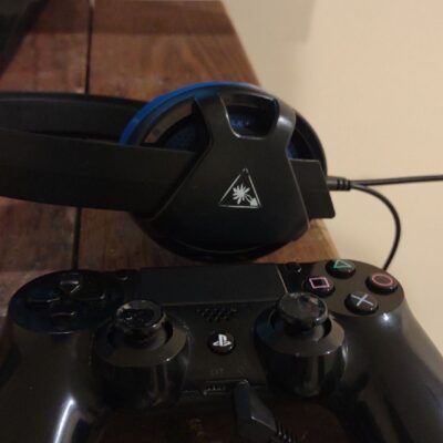 Headset & Controller for Ps4