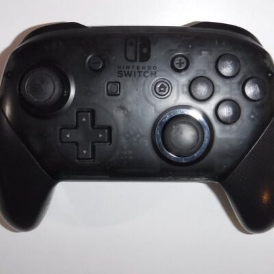 Nintendo Switch Pro Controller – USED LIKE NEW!