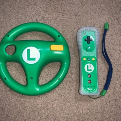 NINTENDO WII OEM MOTION PLUS REMOTE AND LUIGI MARIO KART WHEEL