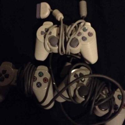 Playstation 1 controllers