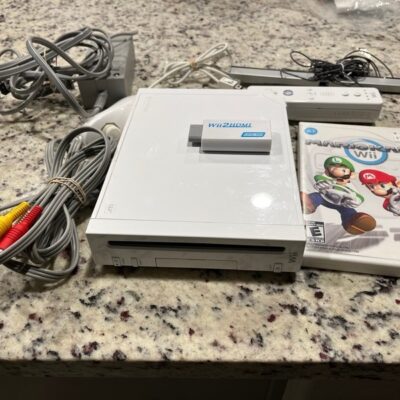 Nintendo Wii Mario Kart Bundle in White