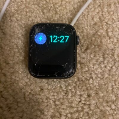 Apple Watch SE (2nd Generation) 44 mm in Midnight