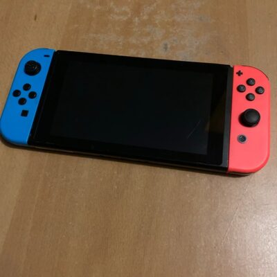 Nintendo Switch (Tablet and Joycons ONLY)