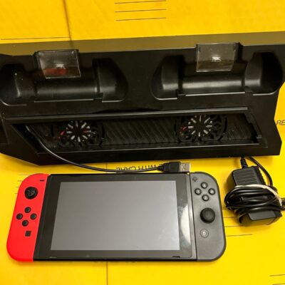 Nintendo HAC-001 Switch Gaming System W/Charger and Docking Station