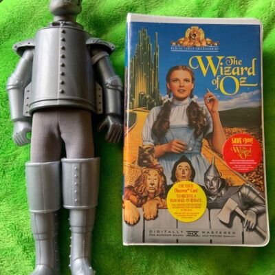 The Wizard of Oz bundle!!! Look VHS + FIGURE