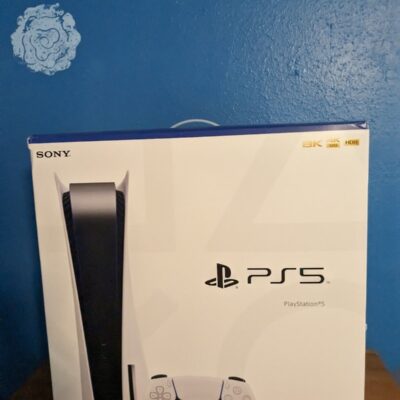 PS5 Disc Console w/ 32 Games and Wireless 2 Controller Charger