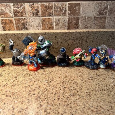 Used Skylander Giants Lot Of 9 – Group A