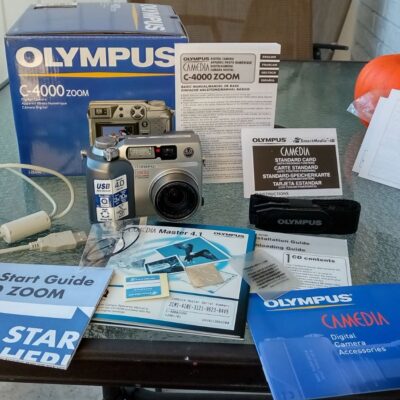 Olympus CAMEDIA C-4000 Zoom 4.0MP Digital Camera – Silver with the whole kit