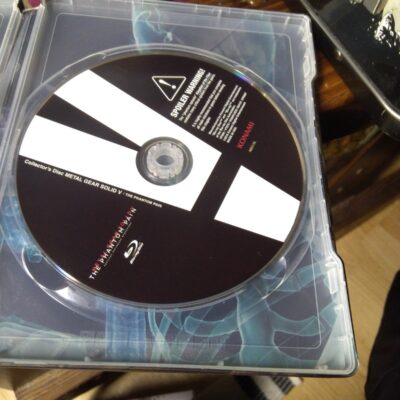 Metal Gear Solid V Phantom Pain Collectors Disc with Tin Case Blue Ray Disc