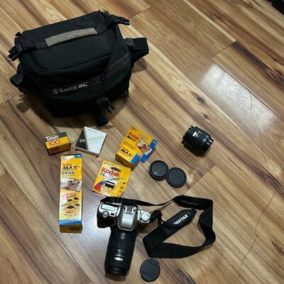 Pentax ZX-50 QD 35mm SLR Film Camera With Pentax Lens & Carrying Bag PLUS EXTRAS