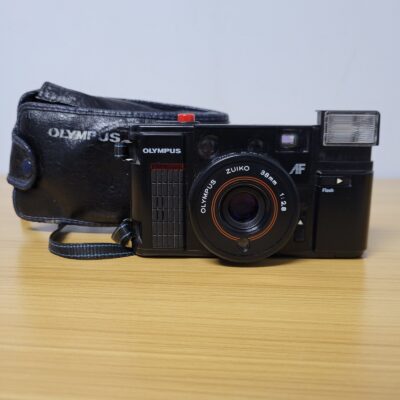 Olympus Quick Flash AFL Film Camera 38mm 1:2.8 Zuiko Lens Andy Warhol Vintage