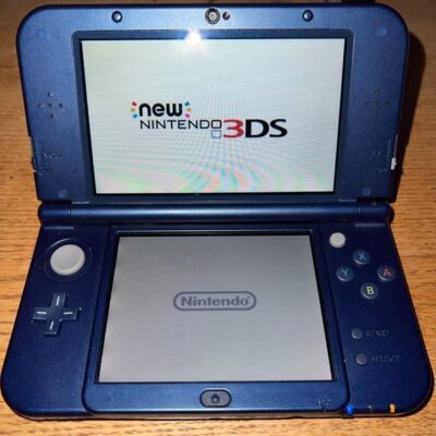 New Nintendo 3DS XL Galaxy in Blue/Purple with Case and Charger