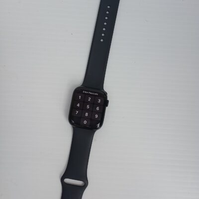 Apple Watch Series 8 in Midnight