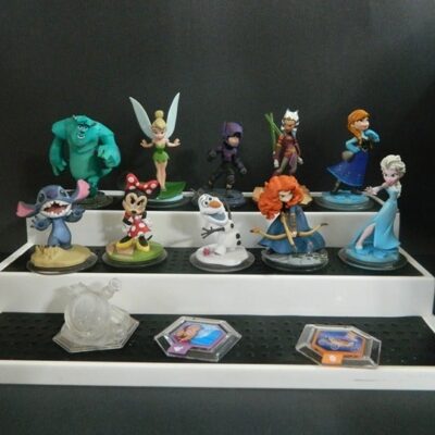 Disney infinity lot of 13 figures game pieces