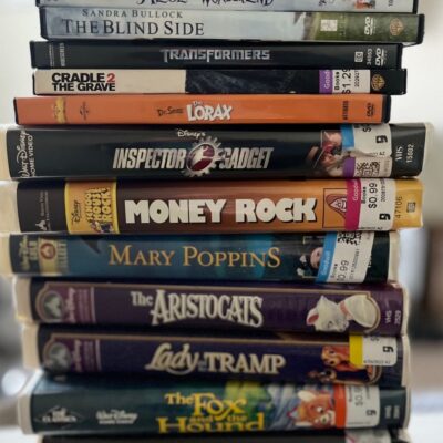 VHS DVD Blu-ray movies Lot