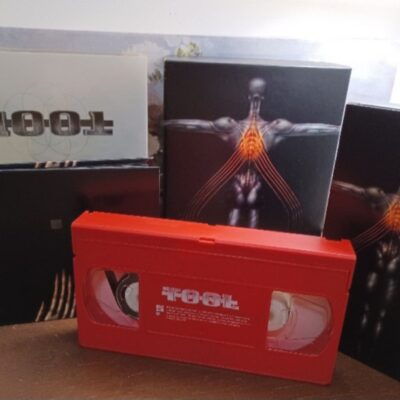 ☆RARE☆ Vintage Rare OOP RED TAPE 2000 Tool Salival VHS/CD Complete Box Set