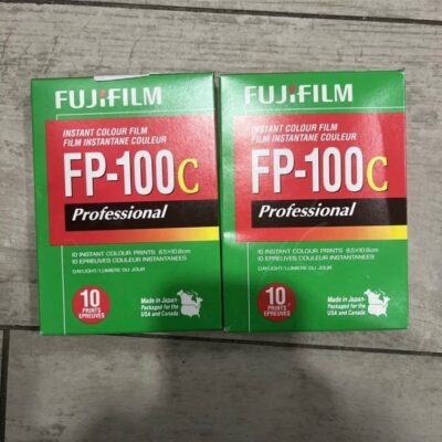 Fujifilm FP-100C ISO 3.5×4.2 in Professional Instant Colour Film, Cold stored.