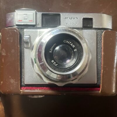 Vintage Argus V-100 Rangefinder Camera W/ Original Leather Case 52mm W. Germany