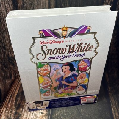 New Sealed Walt Disney’s Masterpiece Snow White & The Seven Dwarfs Exclusive VHS